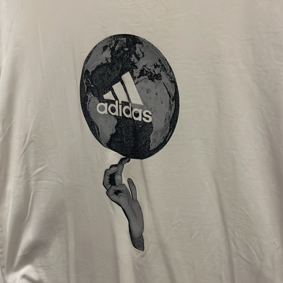 Adidas basketball t shirt - white and size medium - Picture 1 of 4